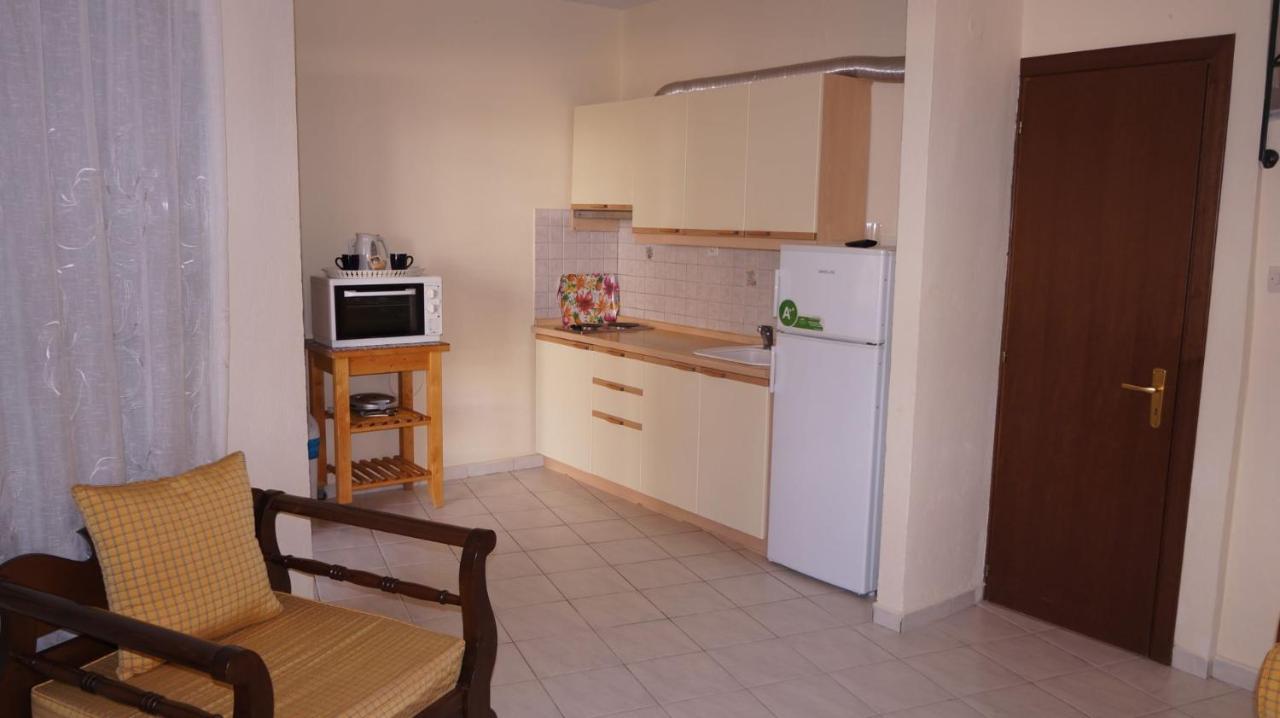 Eva'S Houses Nikiti מראה חיצוני תמונה