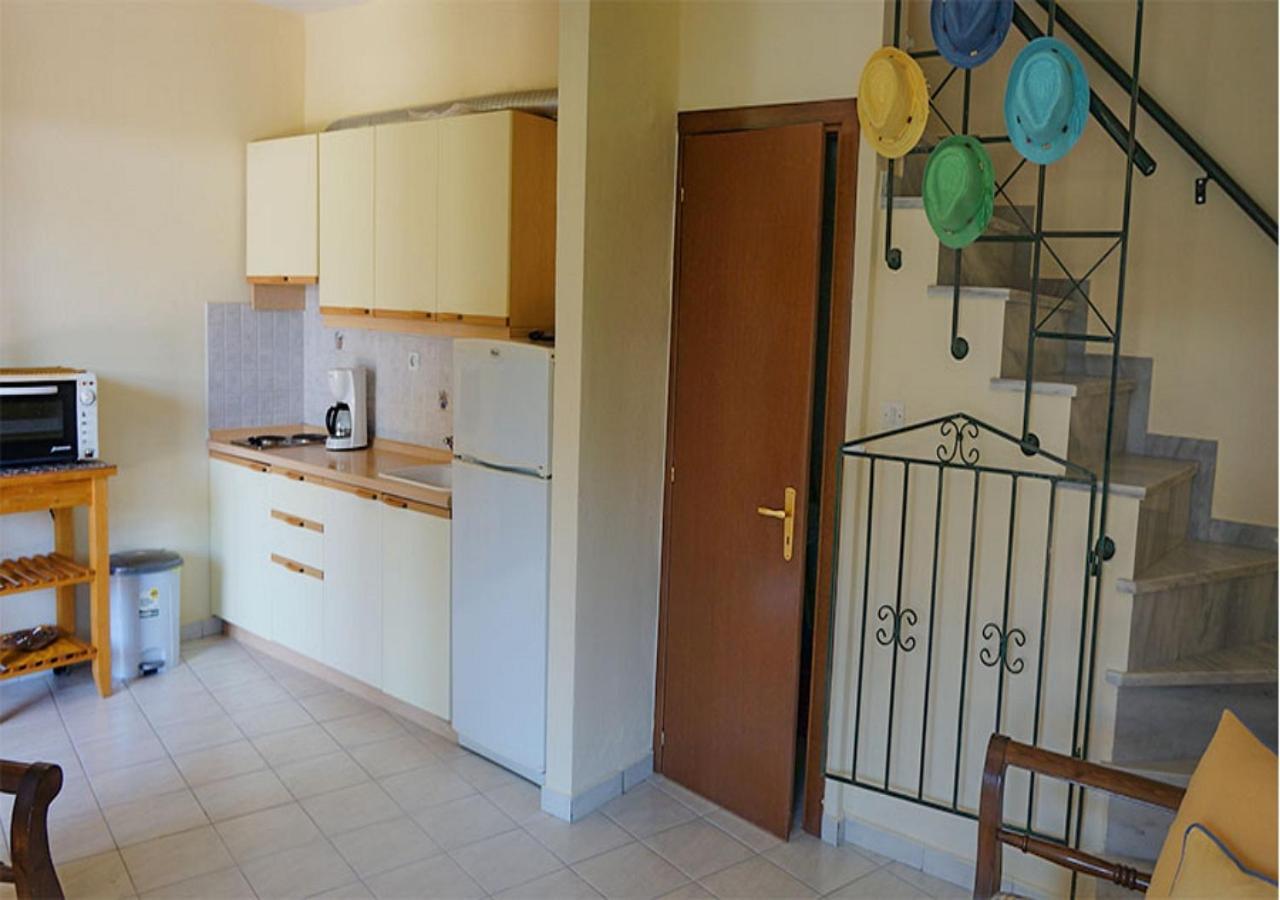 Eva'S Houses Nikiti מראה חיצוני תמונה