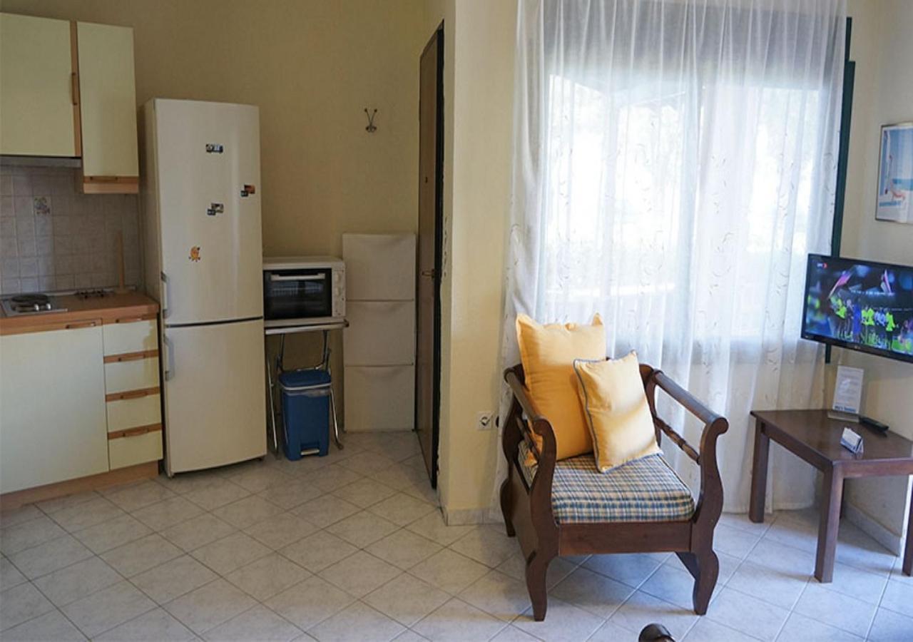 Eva'S Houses Nikiti מראה חיצוני תמונה